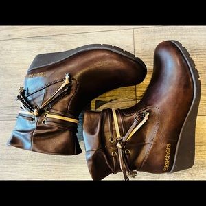 Girls sketchers wedge boots never worn size 4